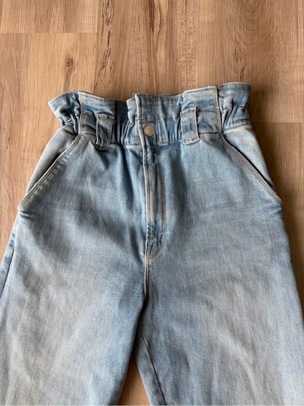 Mother Yo Yo Ruffle Greaser High Rise Jeans - Picture 4 of 10